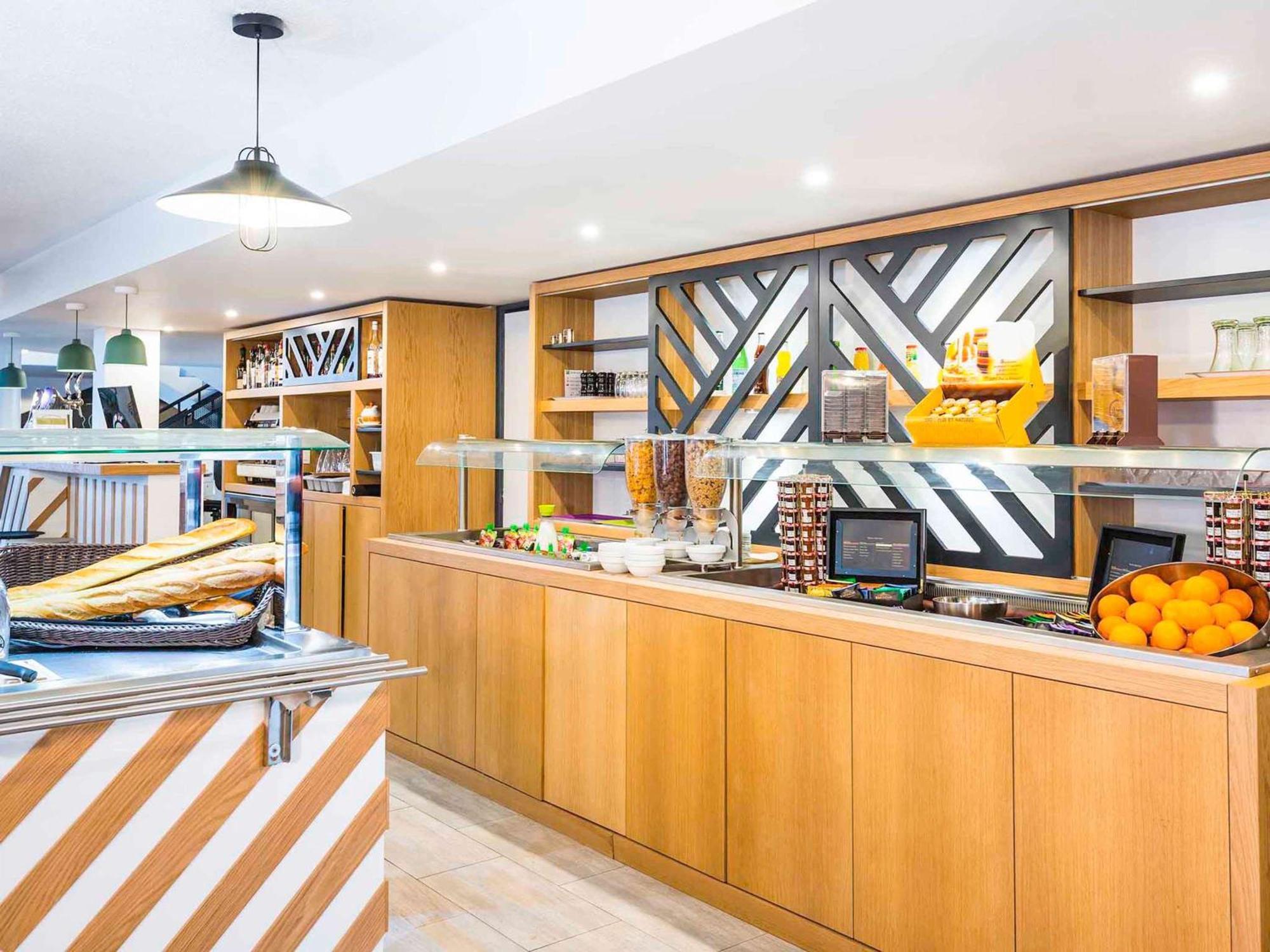 ホテル Ibis Styles Rouen Val De Reuil Val-de-Reuil エクステリア 写真